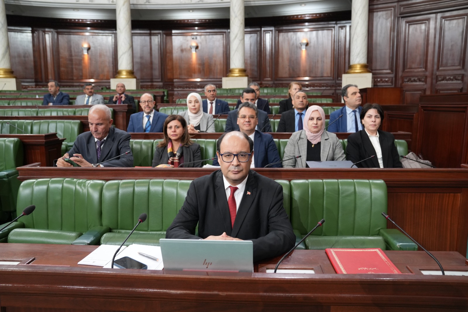 في مناقشة ميزانية مهمة تكنولوجيات الاتصال.. المطالبة بإحداث بنك بريدي